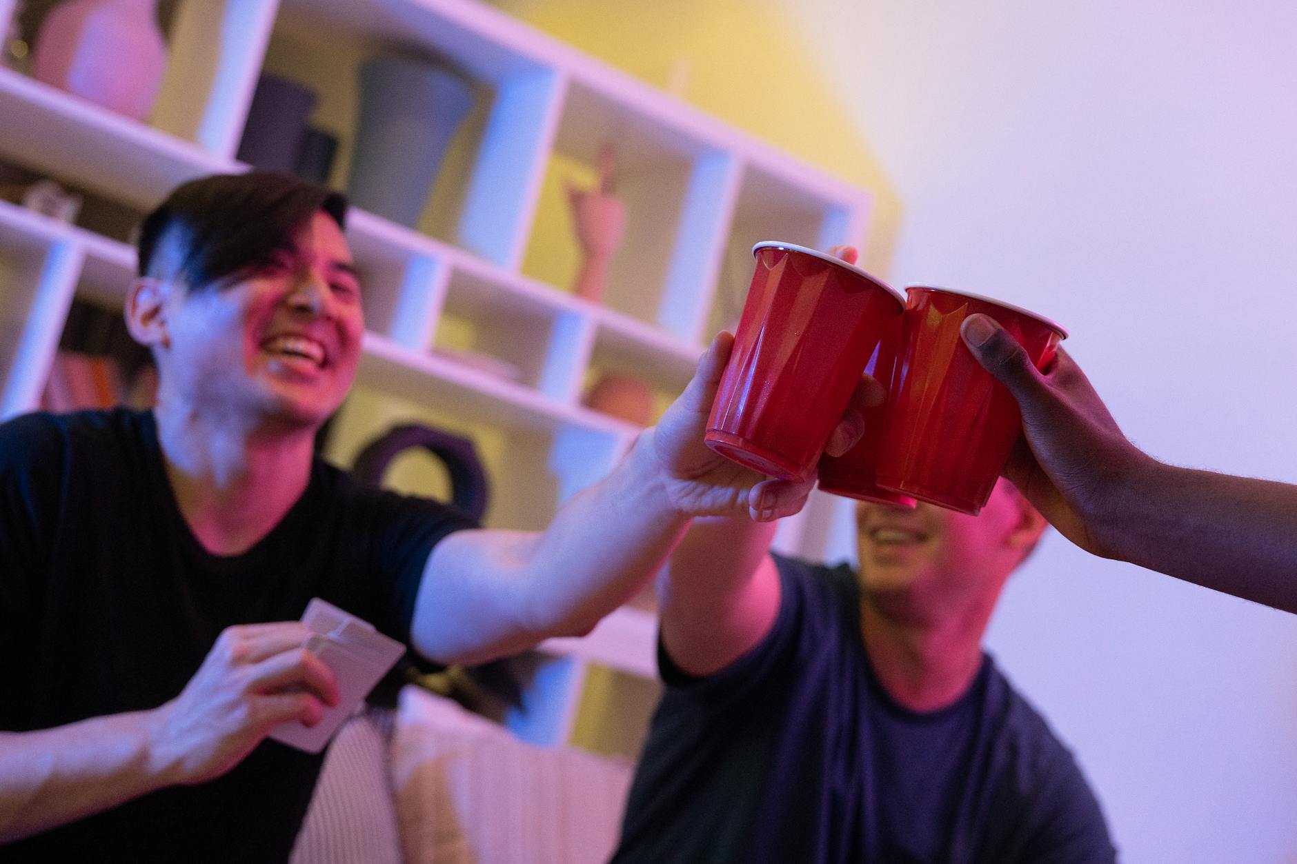 飲み会で気合が入りすぎて見える原因